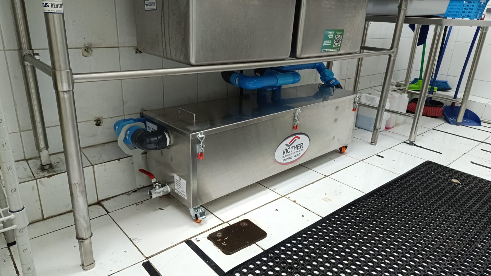 camara desgrasadora de 250lt enterrada